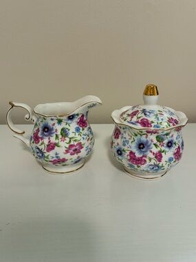 Summer Garden Sugar and Creamer Set: A Symphony of Petals and Porcelain